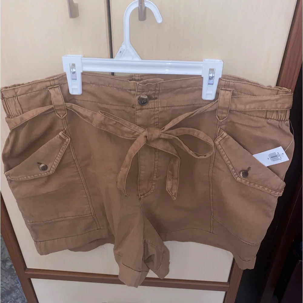 Old Navy Women Extra High-Waisted Tie Front Cargo Shorts Brown XL NWT 4”